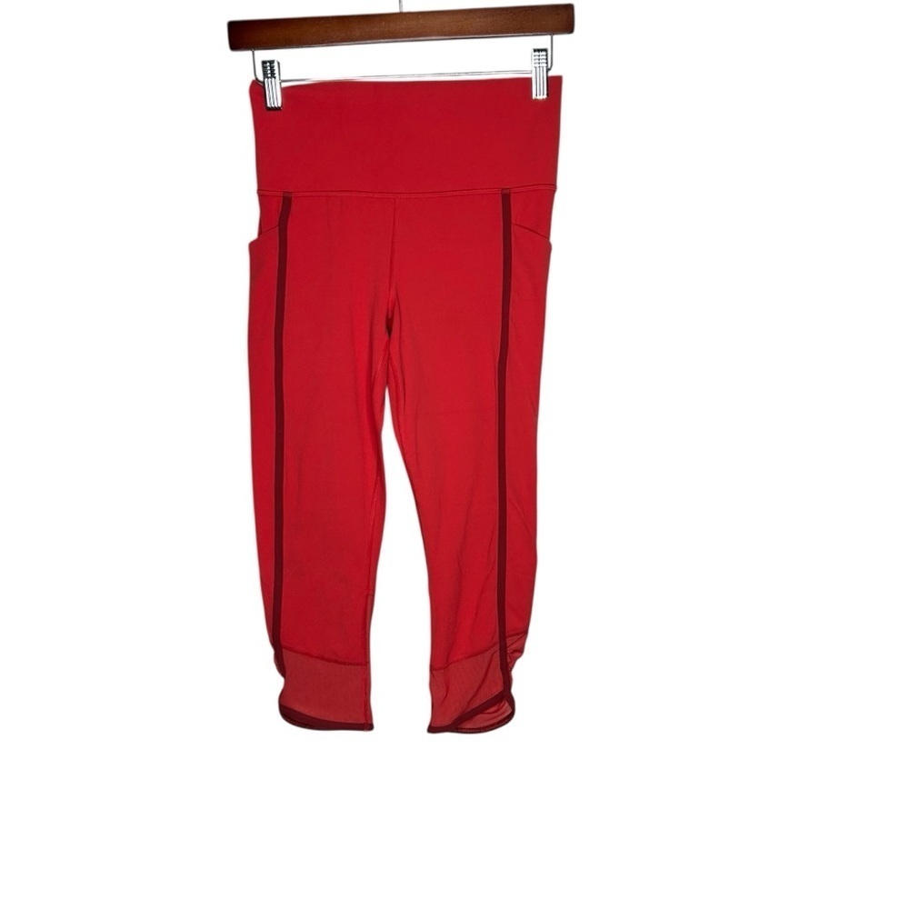 Athleta Salutation Stash Pocket 2 Capri Stretch Mesh leggings S